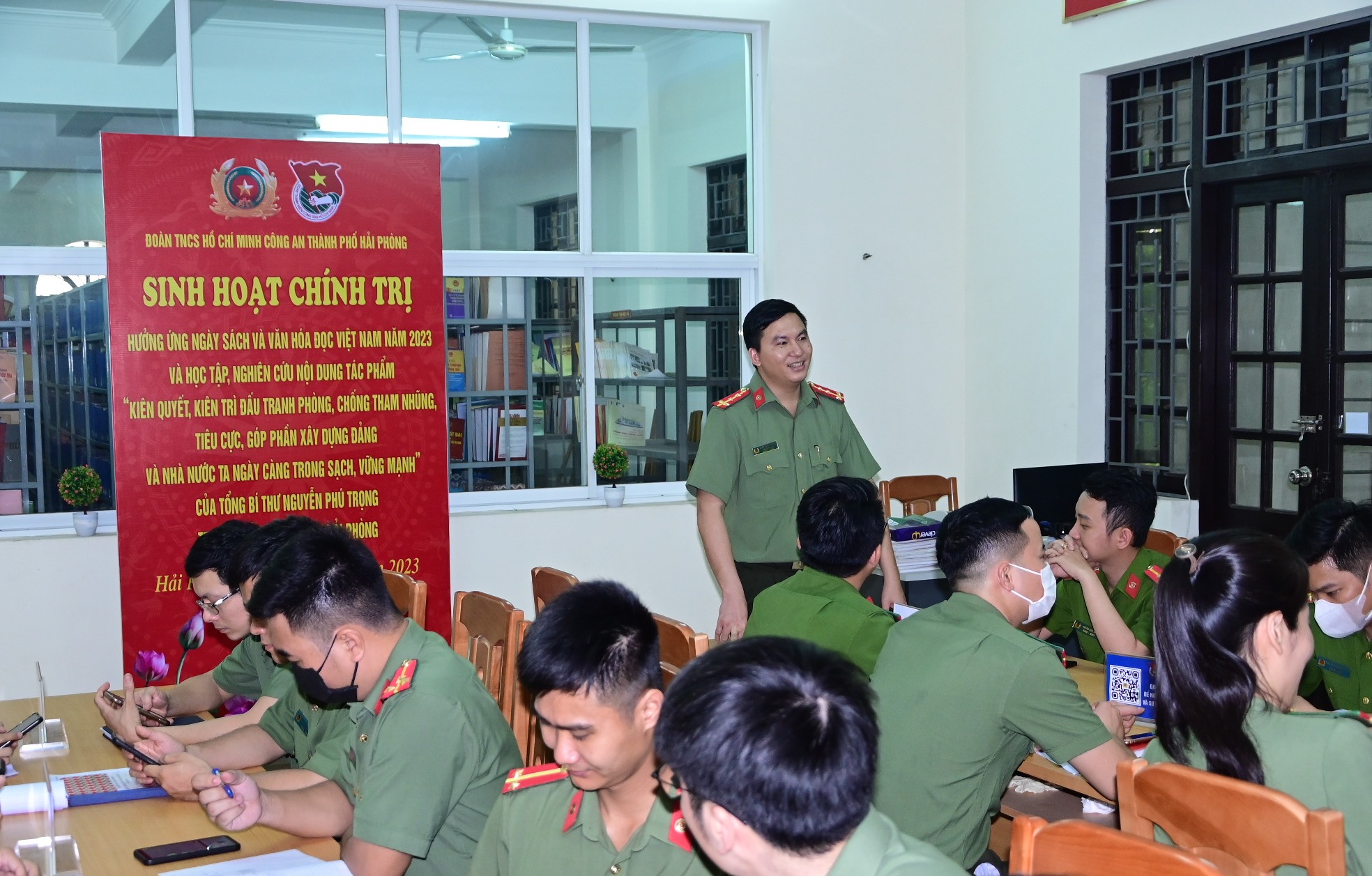Thanh niên Công an thành phố phát huy phong trào “Tuổi trẻ xung kích bảo vệ Tổ quốc